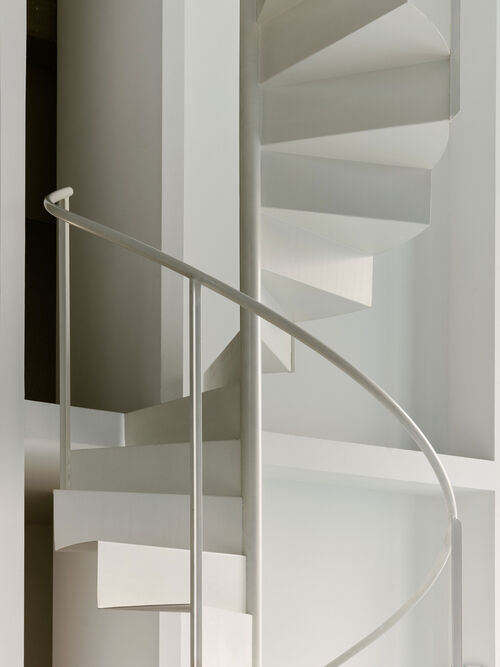 FLOS_Photographers-Home_detail_1