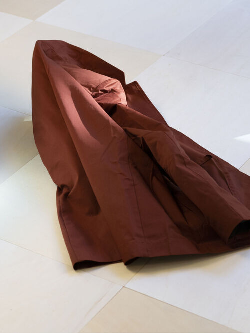FLOS_My Circuit Six Act_performer suit