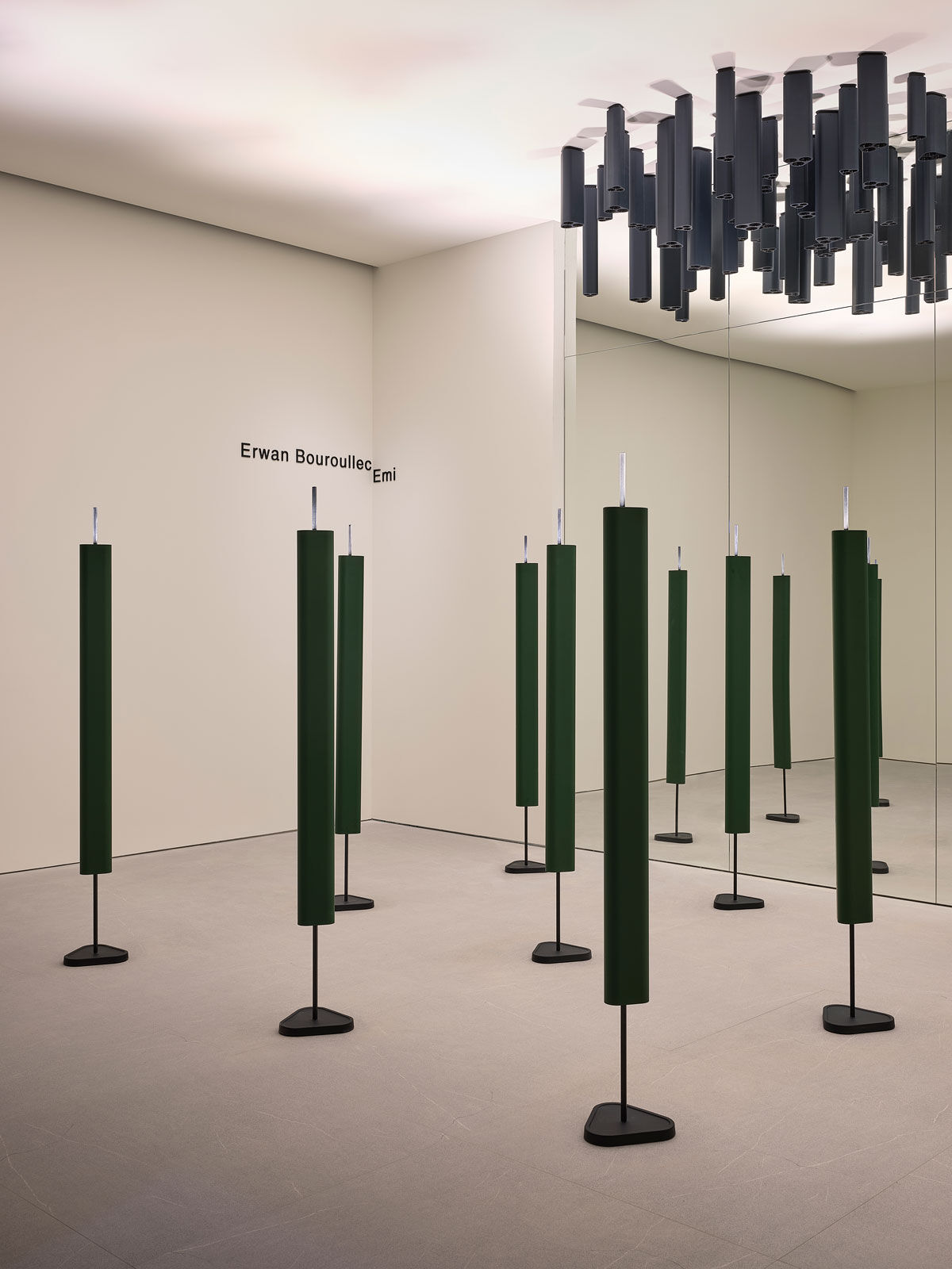 FLOS_euroluce-2023_Emi_Floor-and-Ceiling-lamp
