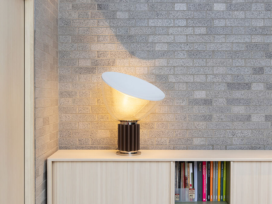 Flos Taccia (PMMA) lamp, Table in environment
