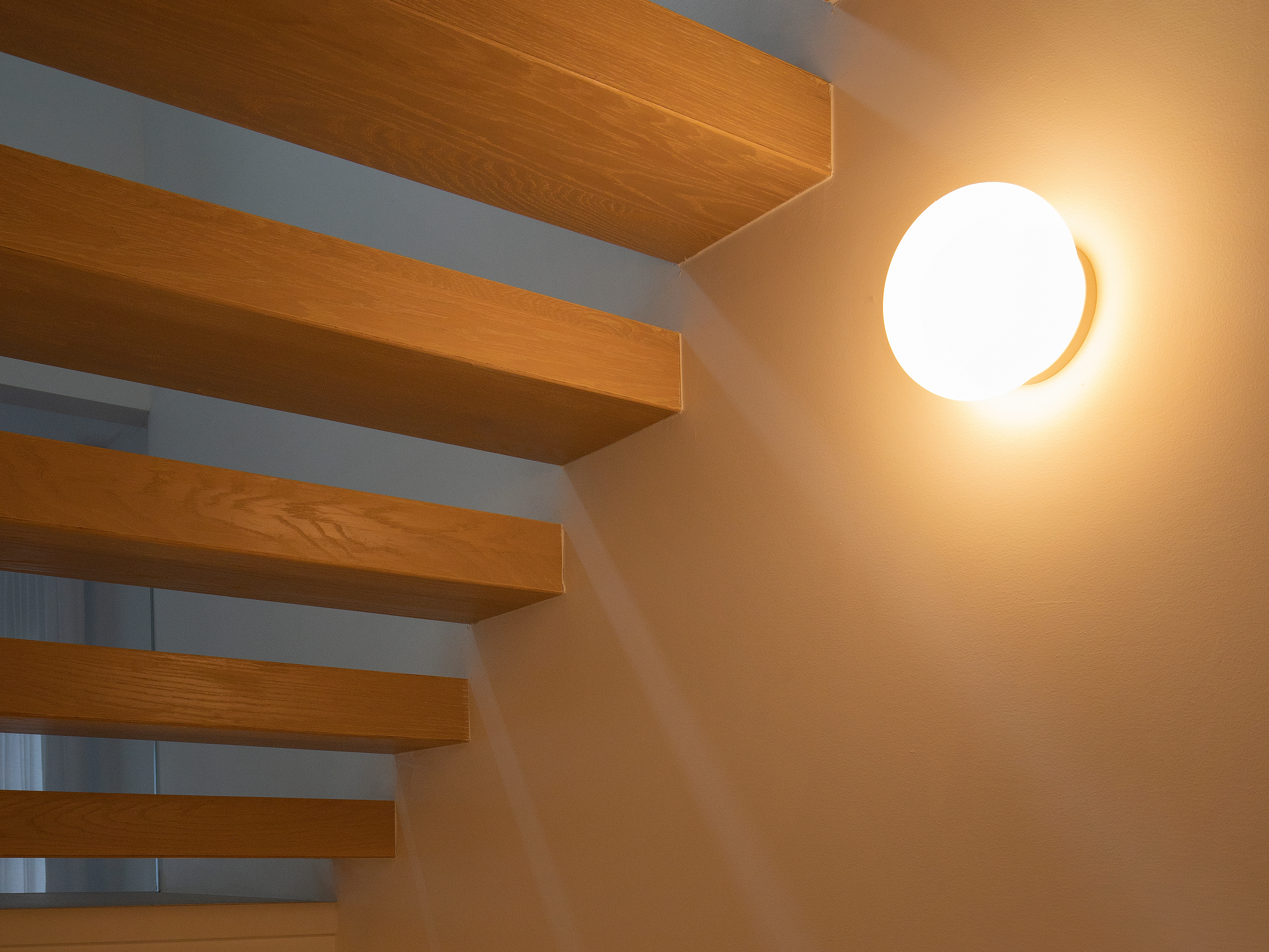 Flos Glo-Ball Ceiling/Wall Zero lamp, White Lamps