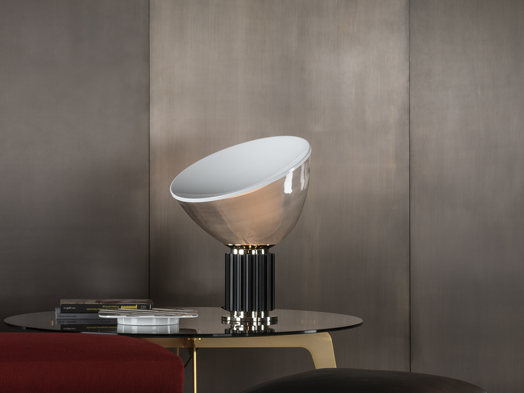 Flos Taccia PMMA lamp, Table