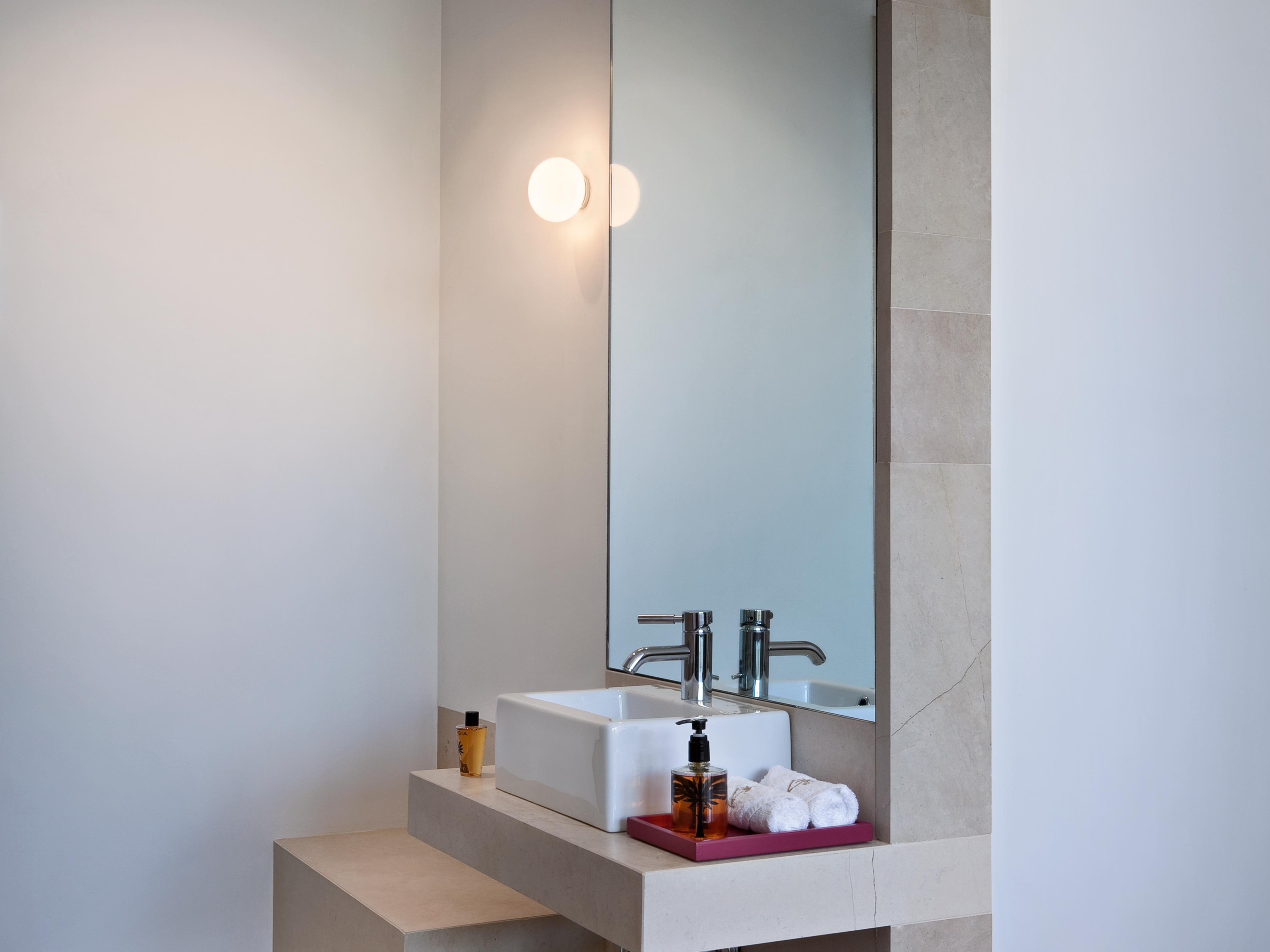 Flos Mini Glo-Ball Ceiling/Wall lamp, Wall Lamps