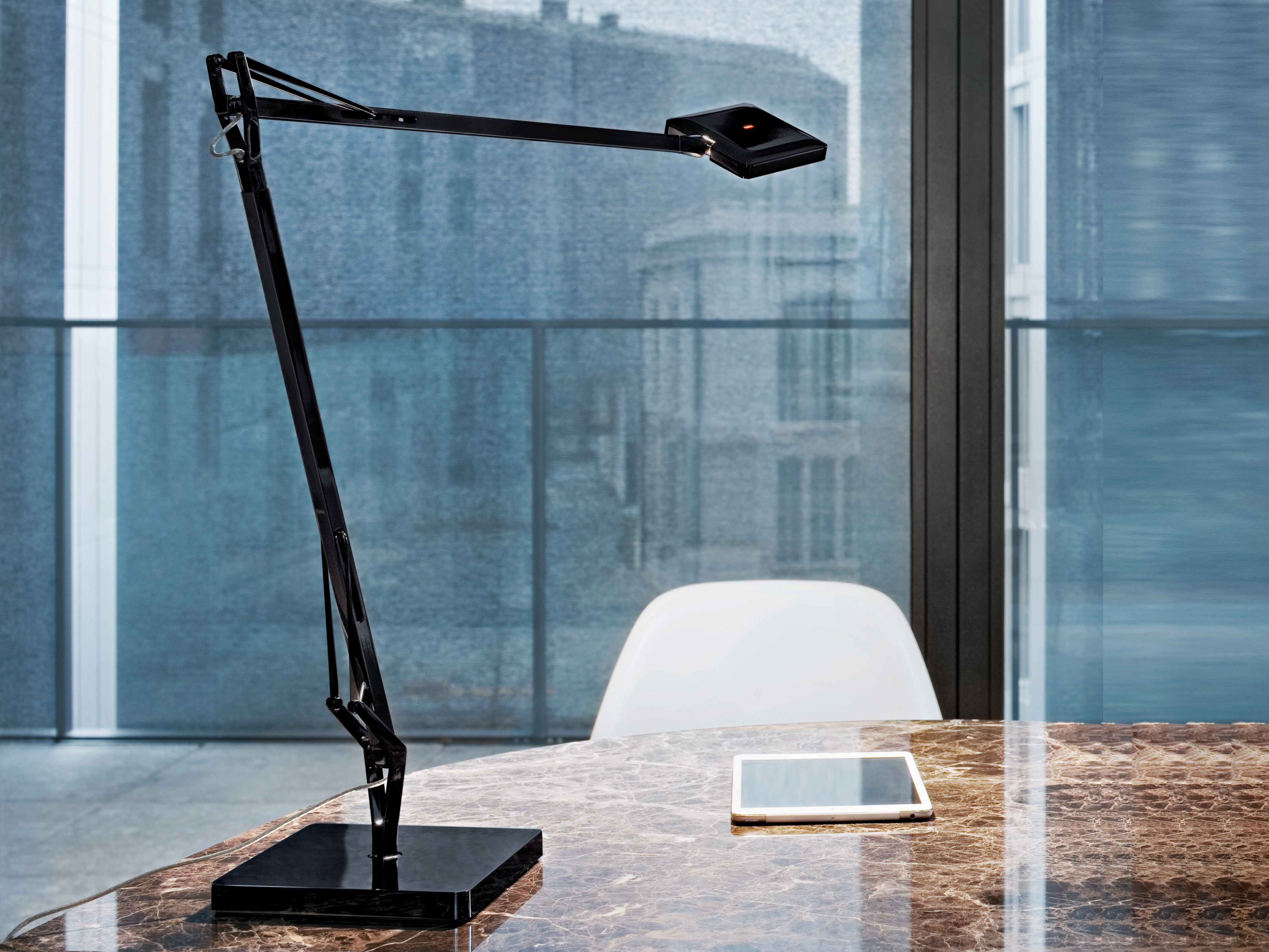 Flos Kelvin Edge Base lamp, Black Lamps