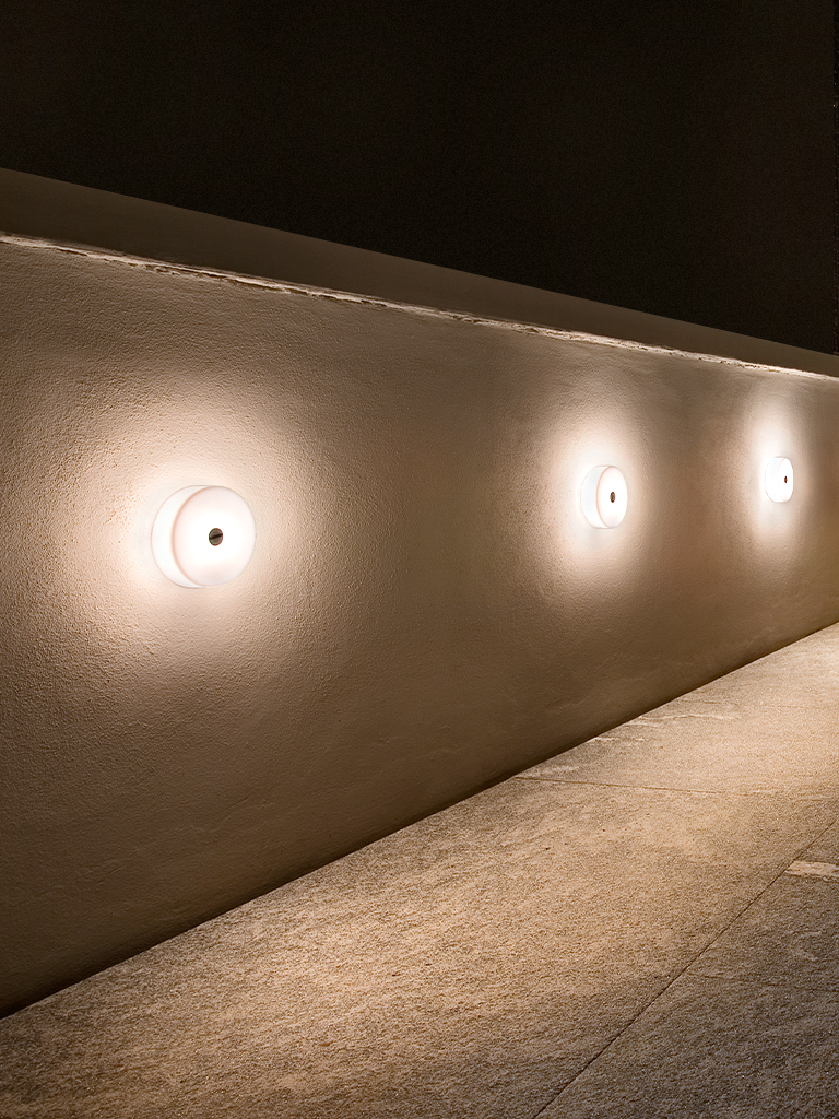 Flos Mini Button lamp, Wall