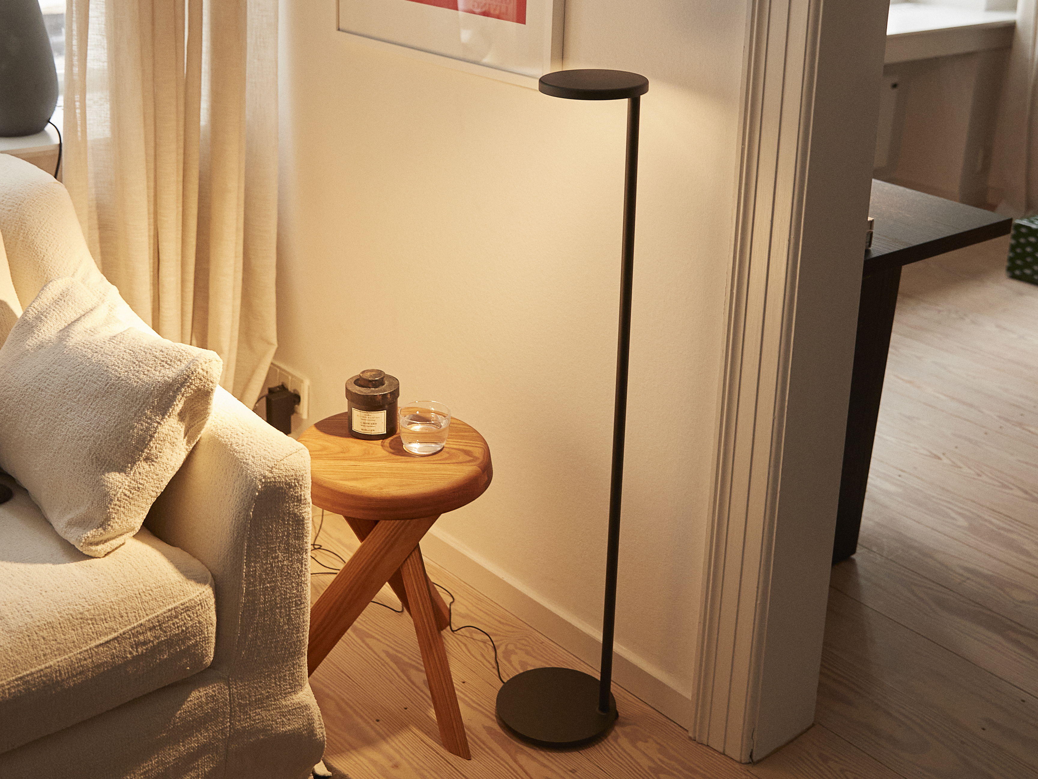 Flos Oblique Floor USB-C lamp, null